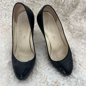 CHANEL Elegant Black Heels